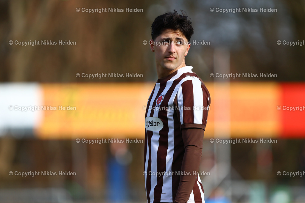 NH_FCStPauliU23_BWLohne_RegionalligaNord_01032026 | #17 Haron Sabah (FC St. Pauli U23)Fußball I Herren I Regionalliga Nord I Saison 2025-2026 I 24. Spieltag I FC St. Pauli U23 - Blau-Weiß Lohne I 01.03.2026 I Edmund-Plambeck-Stadion