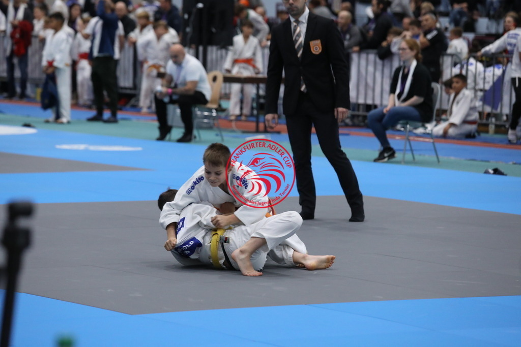 1J7A3167 | Fotos vom Adler Cup - Pictures from Adler Cup

Hier findet Ihr alle Eindrücke und großen Momente der Adler Cup Wochenenden. Here you will find all impressions and great moments of the Adler Cup weekends. - Realisiert mit Pictrs.com