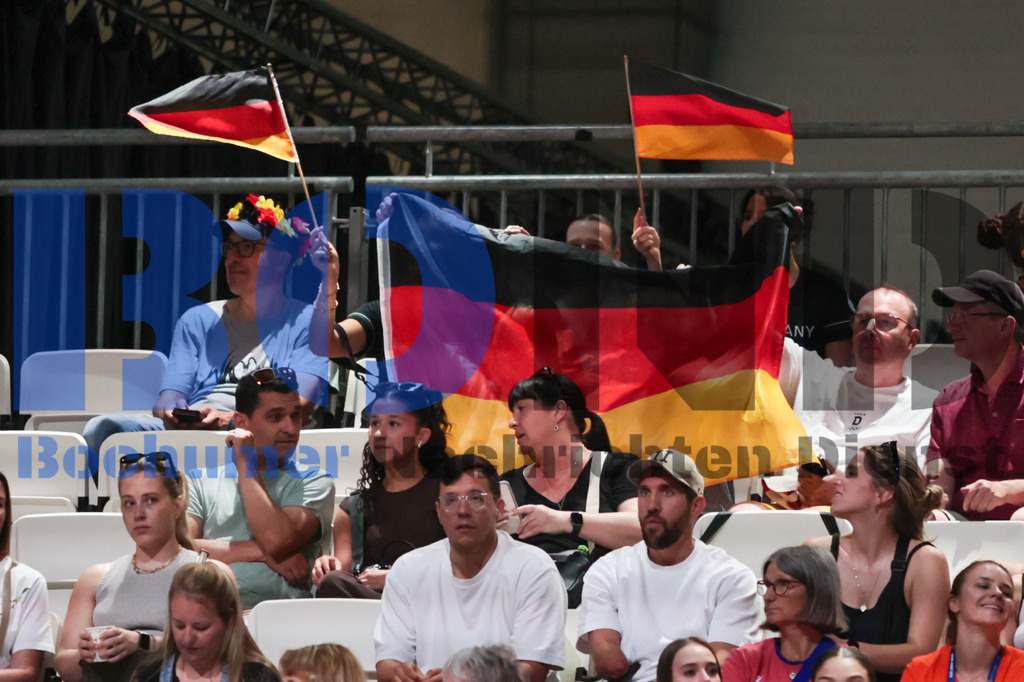 SES_RRGRSG20250719-5 | bond - Realisiert mit Pictrs.com