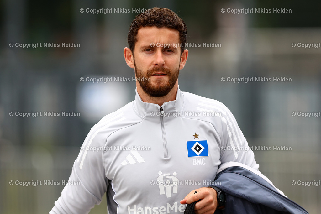 NH_HamburgerSV_Training_21072025 | Basil More-Chevalier (Performance Manager, Hamburger SV)Fußball I Herren I Training I Saison 2025-2026 I Hamburger SV I 20.07.2025 I Trainingsplätze Volksparkstadion