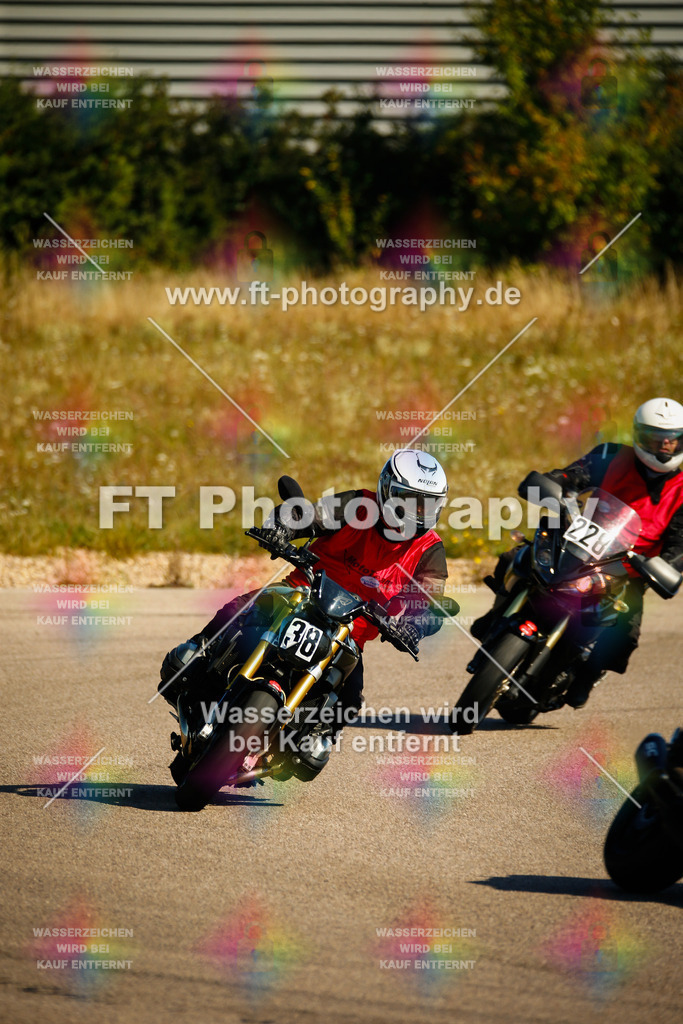 _MOT8931 | Hier findet Ihr Bilder von Touristenfahrten auf der Nürburgring Nordschleife oder von anderen Veranstaltungen die ich besucht habe. Viel Spass beim Durch Schauen 