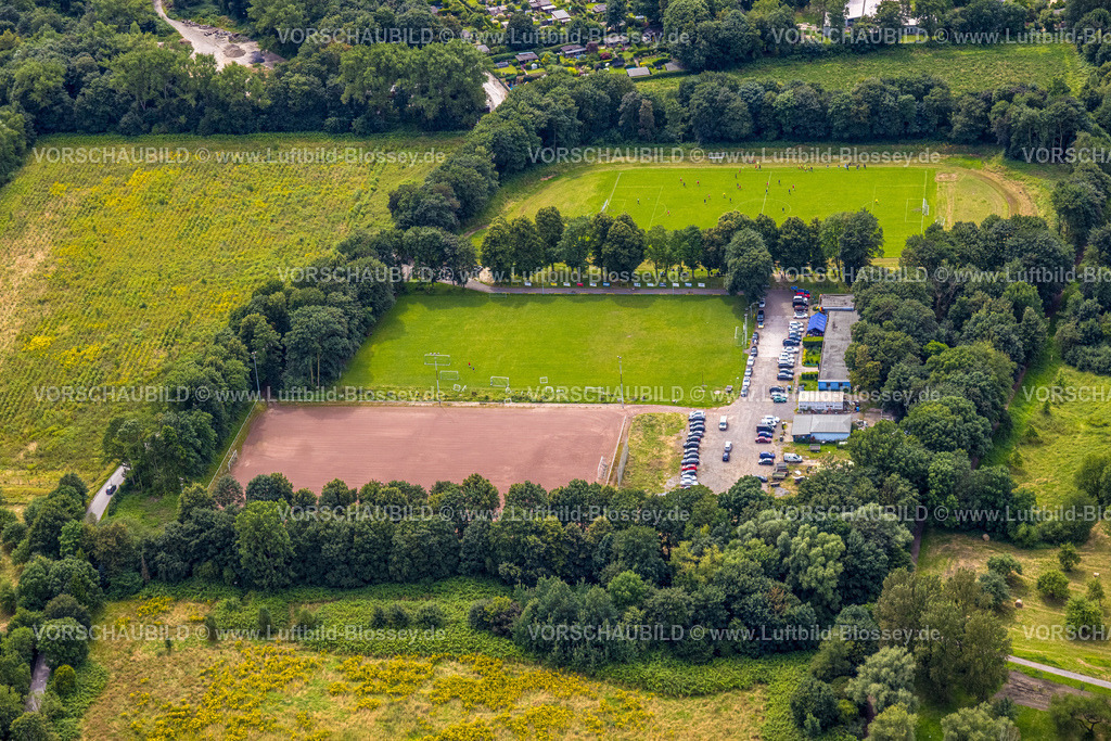 Duisburg240704306-Sued | Luftbild, Sportplätze Am Förkelsgraben, Sportverein SG Duisburg-Süd 98/20, Tennisplätze, Fußballstadion, Duisburg-Süd, Hüttenheim, Duisburg, Ruhrgebiet, Nordrhein-Westfalen, Deutschland