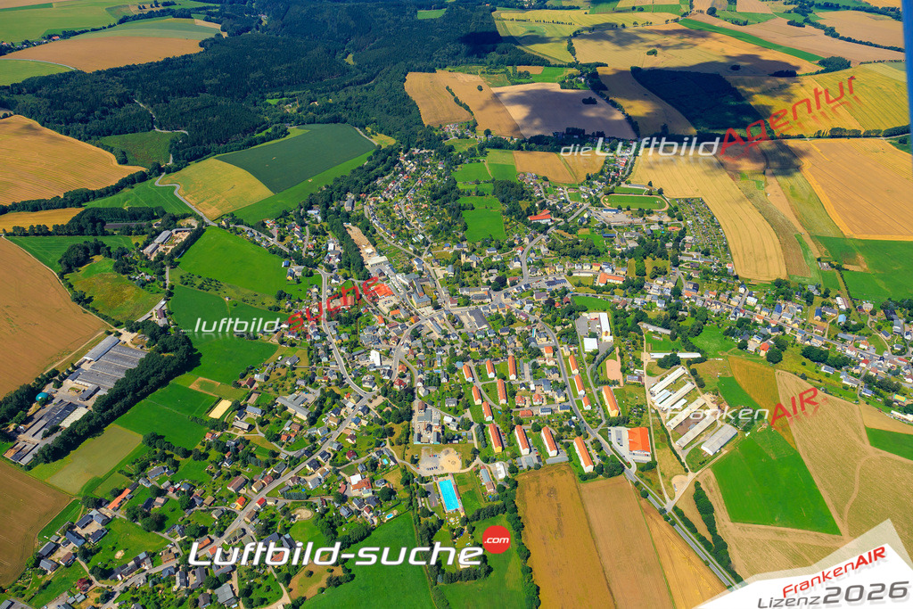 Die Luftaufnahme der Stadt Eppendorf wurde vom UL-Flugzeug heraus erstellt ( keine Drohne )- hohe Auflösung für beste Qualität