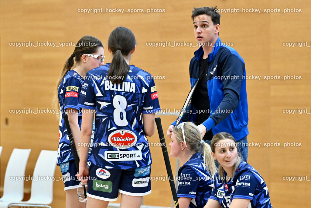 VSV Unihockey Damen vs. FCB München | Headcoach VSV Unihockey Karl Dorfer, #8 Marie Bellina VSV Unihockey, VSV Unihockey Damen vs. FCB München, VSV Unihockey Damen vs. FCB München am 24.01.2026 in Villach (Ballspielhalle St. Martin), Austria, (Photo by Bernd Stefan)