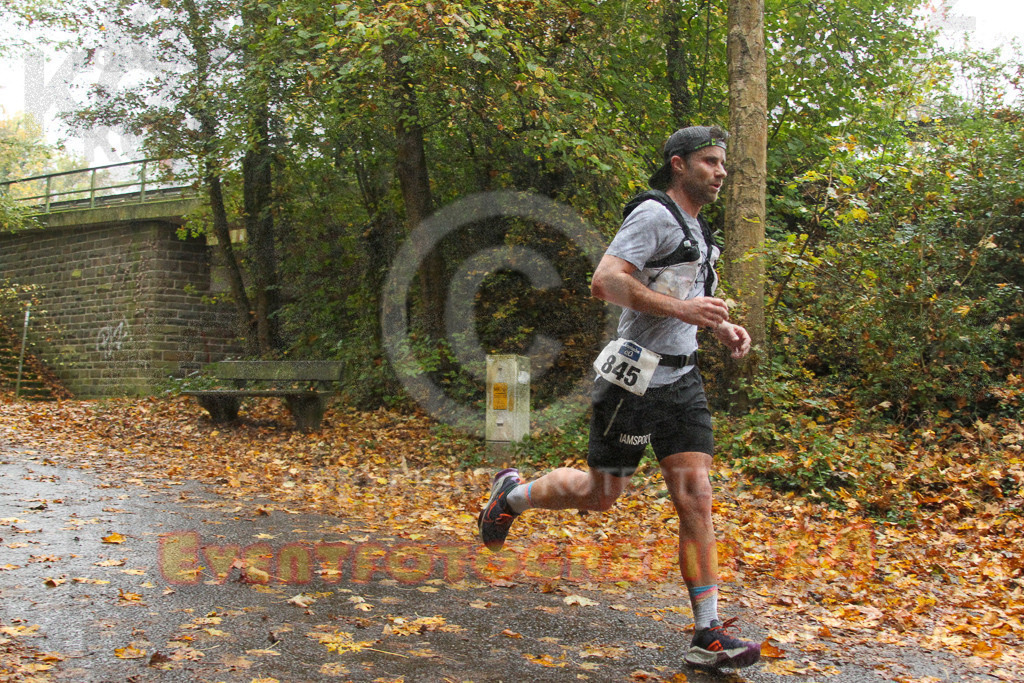 241027_0906_EV4_5478 | Sportfotografie im Rhein-Sieg Kreis, Köln, Bonn, NRW, Rheinland Pfalz, Hessen, etc. Unser Tätigkeitsfeld umfasst den Laufsport vom Volkslauf über den Marathon, Duathlon, Triathon bis zum Ultralauf wie Kölnpfad Ultra oder Schindertrail.