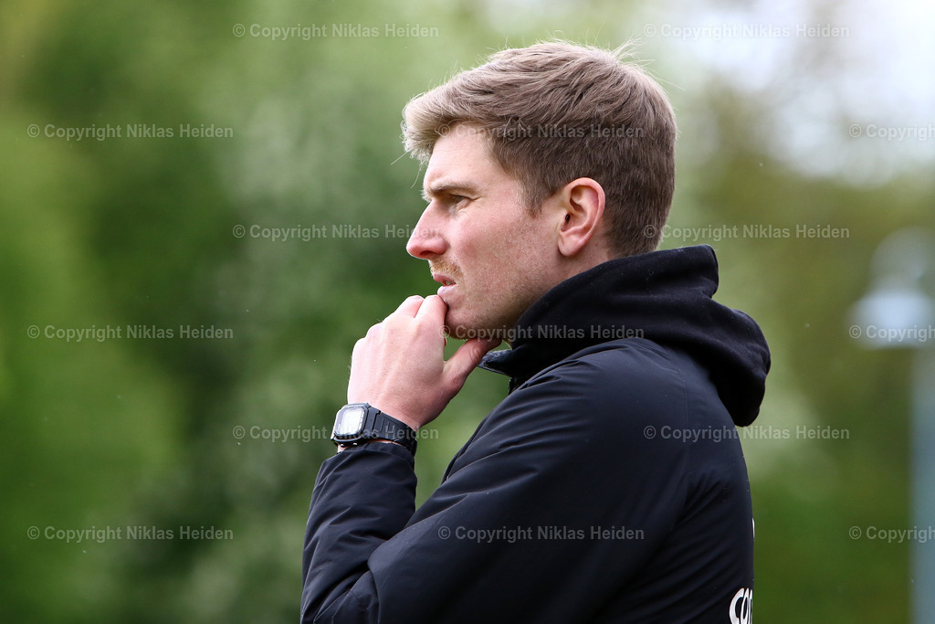NH_FCStPauliU19_SVWerderBremenU19_U19Bundesliga_20042024 | Benny Hoose (Trainer, FC St. Pauli U19)

Fußball I Junioren I A-Junioren-Bundesliga Nord/Nordost I Saison 2023/2024 I 23. Spieltag I FC St. Pauli U19 - SV Werder Bremen U19 I 20.04.2024 I Sportplatz Köningskinderweg