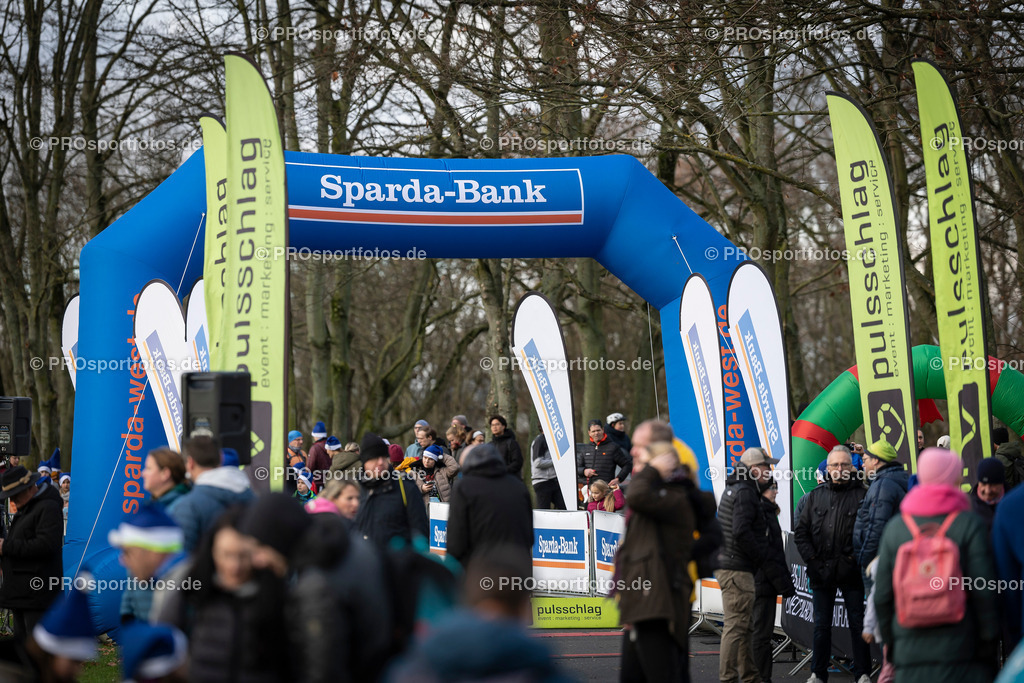 Bonner Nikolauslauf in Bonn, 08.12.2024 | Impressionen vom Bonner Nikolauslauf am 08.12.2024 in Bonn (Freizeitpark Rheinaue). Foto: BEAUTIFUL SPORTS/Axel Kohring