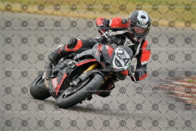 25bt05-0552 | markuskiefer.com - Realisiert mit Pictrs.com