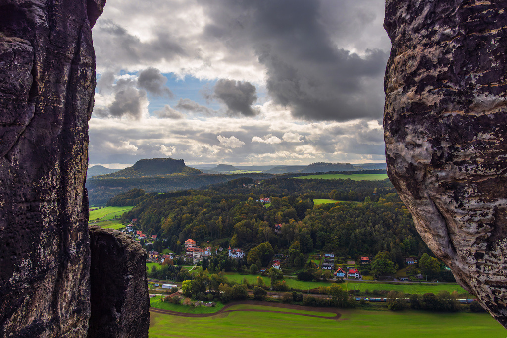 Blick von der Bastei auf die Sächsische Schweiz | Blick von der Bastei auf die Sächsische Schweiz.