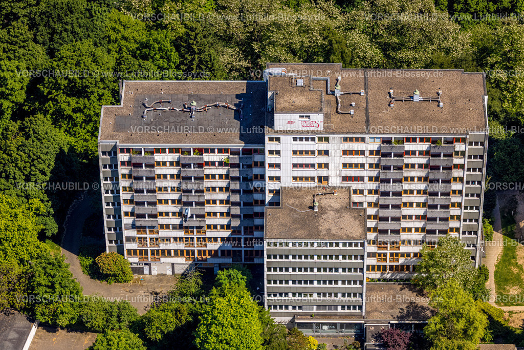 Essen250508281 | Luftbild, lost place, leerstehendes Hochhaus Minnesängerstraße, ehemaliges Seniorenheim, Freisenbruch, Essen, Ruhrgebiet, Nordrhein-Westfalen, Deutschland