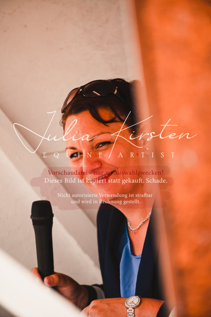 DSC_6399 | Pferde- und Turnierfotografie in Westsachsen. Pferdeportraits, Auftragszeichnungen und intuitive Kunst.