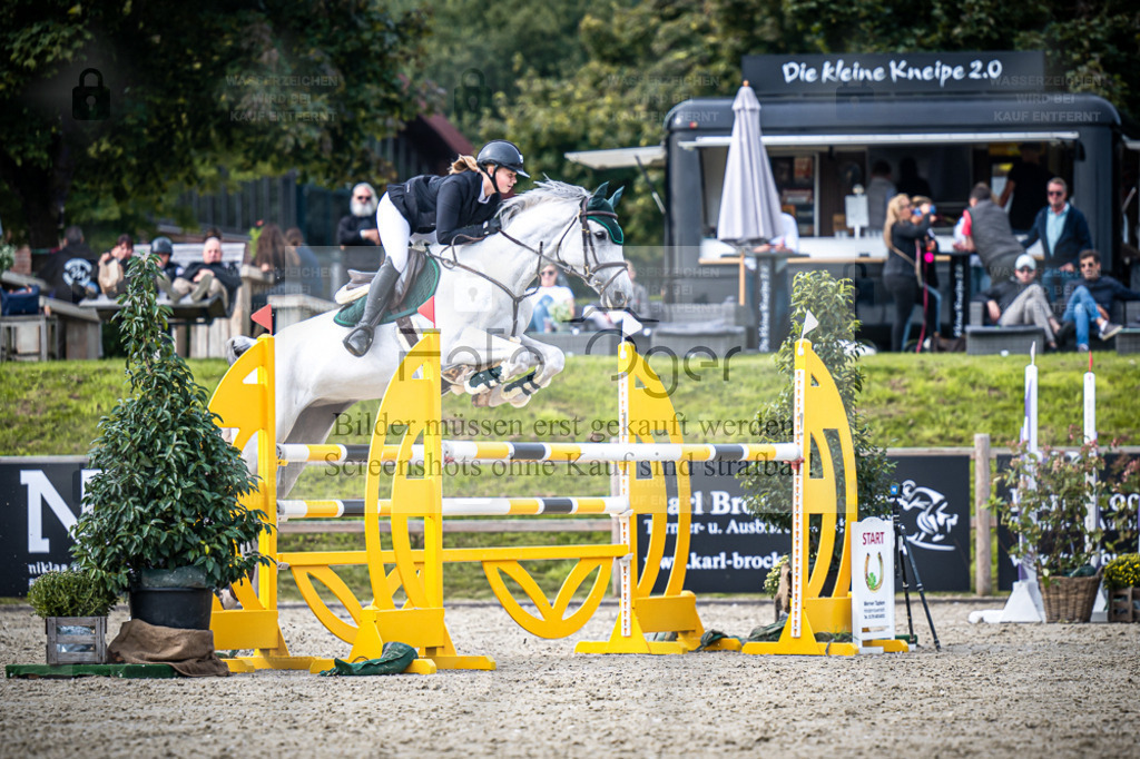 DOS_7013 | Entdecke hochwertige Reitturnierfotos von Foto Oger. Professionell, emotional und authentisch – jetzt Lieblingsmomente im Shop bestellen. - Realisiert mit Pictrs.com