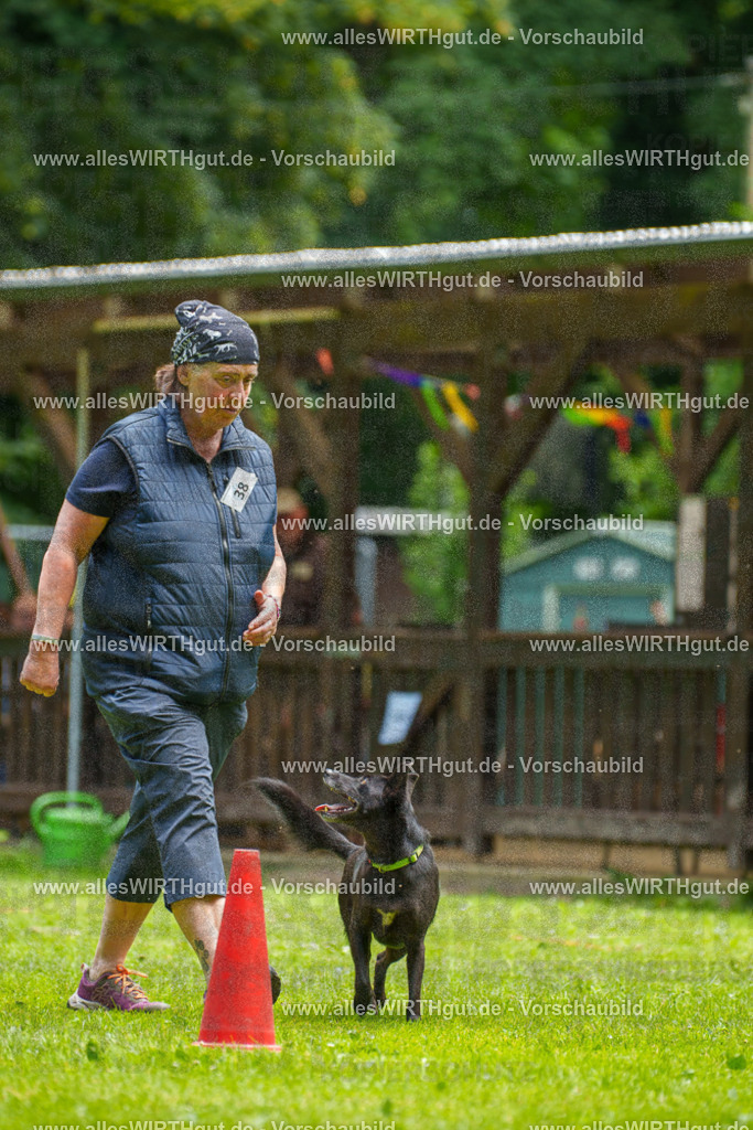 @allesWIRTHgut_Tierfotografie - www.allesWIRTHgut.de - 124441-7R509398 | Professionelle Tierfotografie in Mönchengladbach von Daniel Wirth (allesWIRTHgut). Liebevolle & natürliche Bilder von Hunden & Katzen für unvergessliche Erinnerungen.