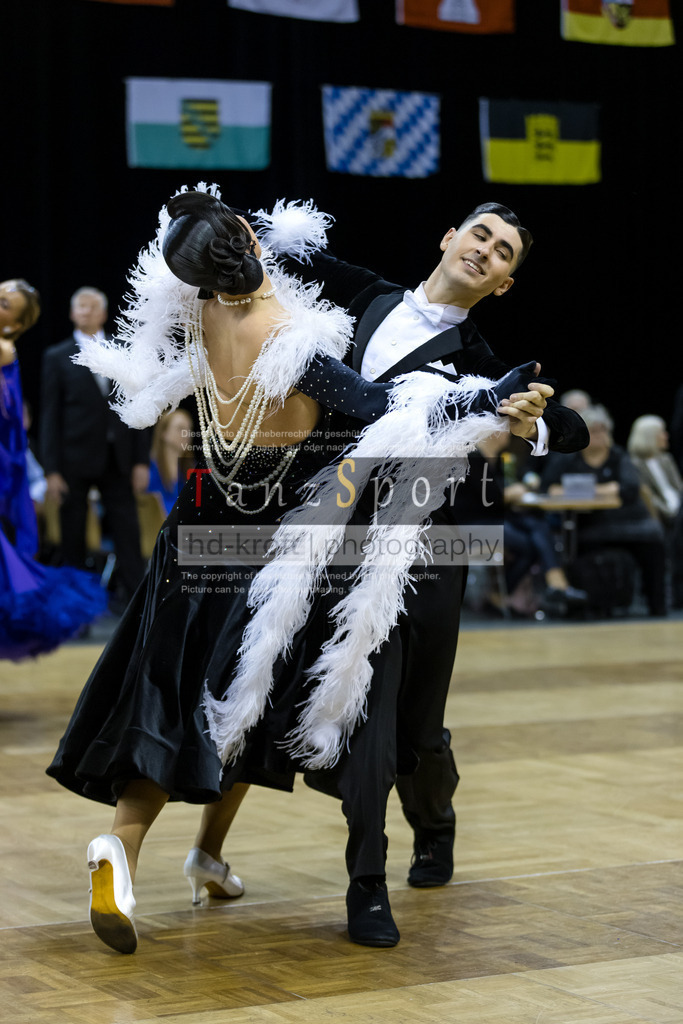 20241102_DC_HGR_Std_08717 | Tanzsportbilder, Standardtanz, Lateintanz, WDSF, DTV, LTVB, dancecomp, goc, hessen tanzt, blaues band der spree, walzer, tango, wiener walzer, slowfox, quickstepp, samba, rumba, cha-cha-cha, paso doble. jive, hd-kroft photography, turniertanzsport
