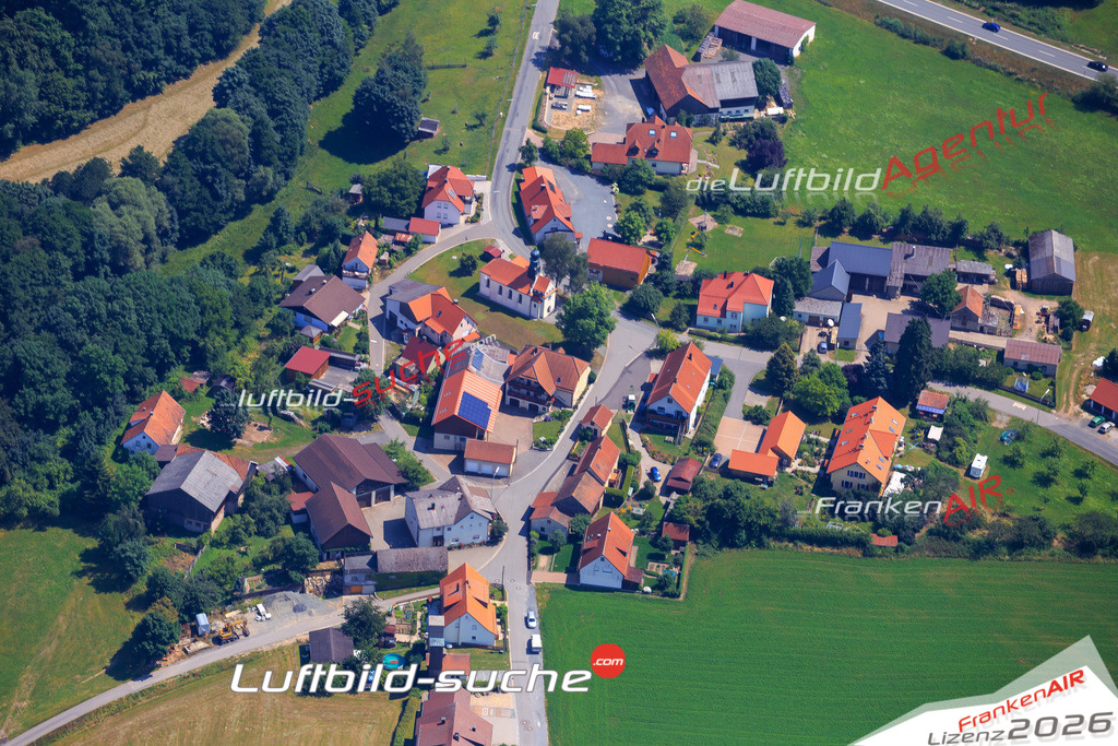 Die Luftaufnahme Hessenreuth - Pressath wurde vom UL-Flugzeug (keine Drohne) aus fotografiert.Hohe Druck- Auflösung-die Geschenkidee!