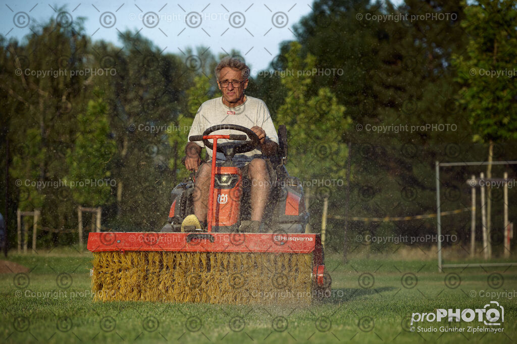 202507_Rernböck-Rasen_NZ9_1397 | proPHOTO - Realisiert mit Pictrs.com