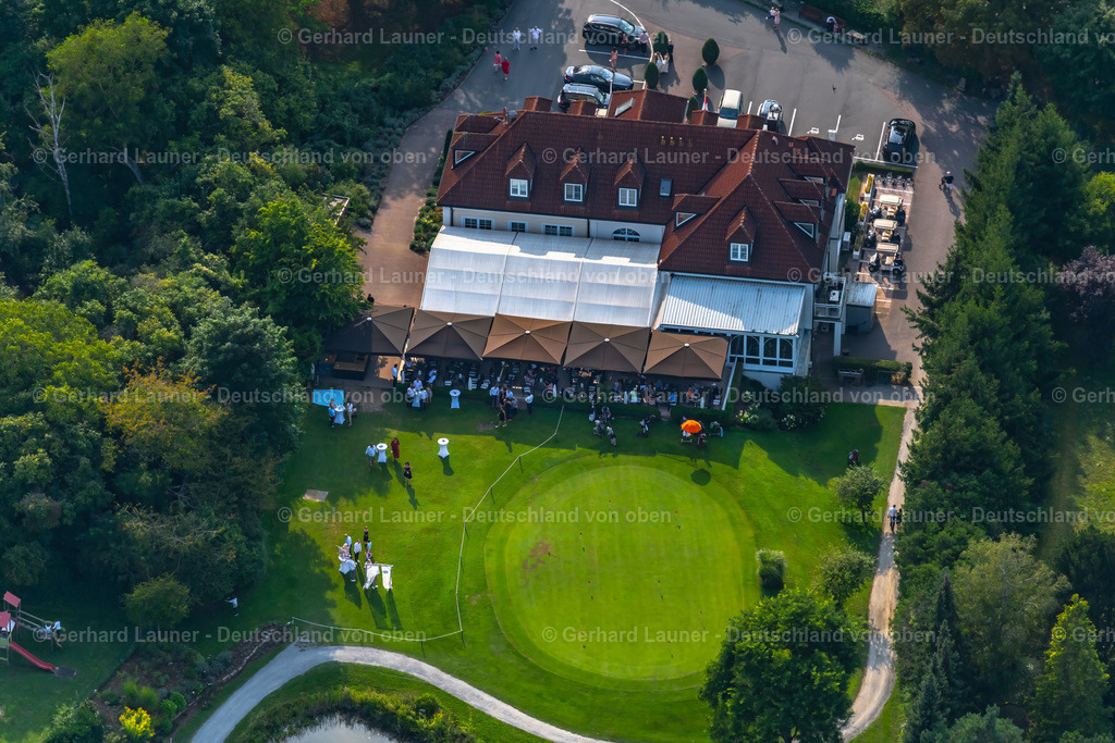 4047853 | WüRZBURG 21.08.2021 Gelände des Golfplatz des Golf Club Würzburg e.V. im Ortsteil Heidingsfeld in Würzburg im Bundesland Bayern, Deutschland. // Grounds of the Golf course at of Golf Club Wuerzburg e.V. in the district Heidingsfeld in Wuerzburg in the state Bavaria, Germany. Foto: Gerhard Launer