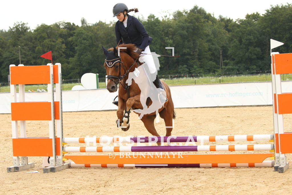 DL2Q3178 | Willkommen bei Brunnmayr - Design & Fotografie – Ihrem Spezialisten für Reitturniere und Pferdeveranstaltungen in Oberösterreich, Salzburg und Bayern! Seit über 17 Jahren sind wir leidenschaftlich dabei.
