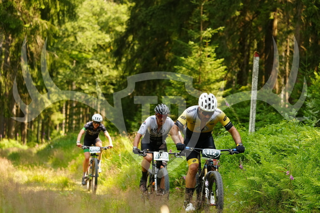 FC103378 | Fotogalerie der Treibjagd im Dunkelwald - Dein MTB Etappenrennen im Erzgebirge - Realisiert mit Pictrs.com