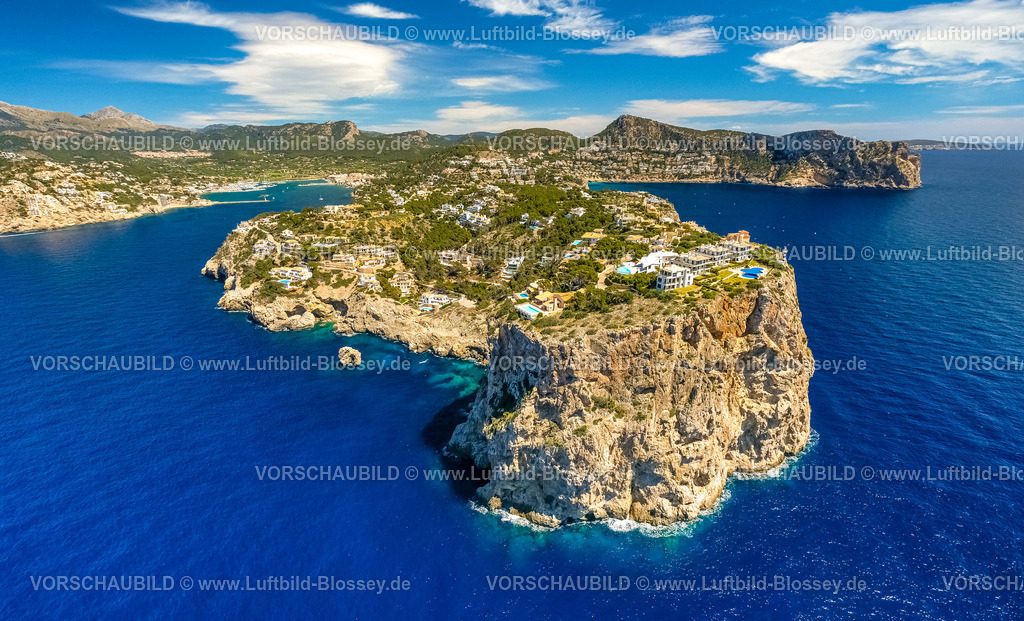 Mallorca230400081PortdAndratxMiradorDeLaMola | Luftbild, Ferienhäuser an der Felsenküste, Halbinsel mit Aussichtspunkt Mirador de Sa Mola, Andratx, Balearen, Mallorca, Balearische Inseln, Spanien