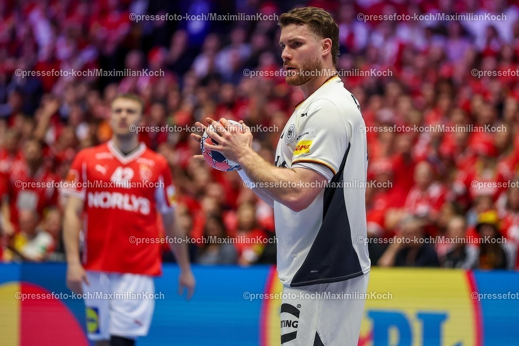 EHF01022602023 | 01.02.2026, Handball, Men's EHF EURO 2026, Deutschland - Dänemark, Jyske Bank Boxen in Herning, Final:   Johannes Golla (Germany #04)