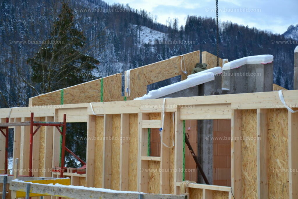 bib-lg09-holzbau-0104 | Nach LV-Leistungsgruppen sortierte Detailfotos über den Bau eines Hauses. Alle Hausbau-Bilder direkt vom Urheber und Autor der Website Haus-Selber-Bauen.com