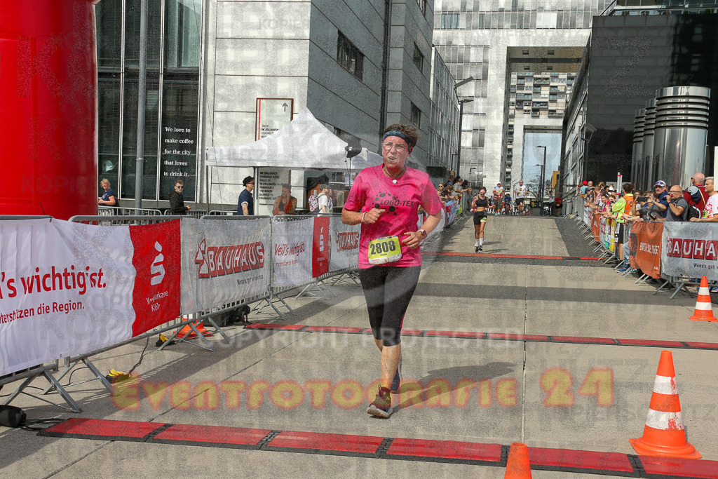 250920_1338_EX1_5950 | Sportfotografie im Rhein-Sieg Kreis, Köln, Bonn, NRW, Rheinland Pfalz, Hessen, etc. Unser Tätigkeitsfeld umfasst den Laufsport vom Volkslauf über den Marathon, Duathlon, Triathon bis zum Ultralauf wie Kölnpfad Ultra oder Schindertrail.