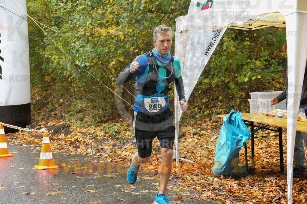 241027_0923_EX1_3287 | Sportfotografie im Rhein-Sieg Kreis, Köln, Bonn, NRW, Rheinland Pfalz, Hessen, etc. Unser Tätigkeitsfeld umfasst den Laufsport vom Volkslauf über den Marathon, Duathlon, Triathon bis zum Ultralauf wie Kölnpfad Ultra oder Schindertrail.