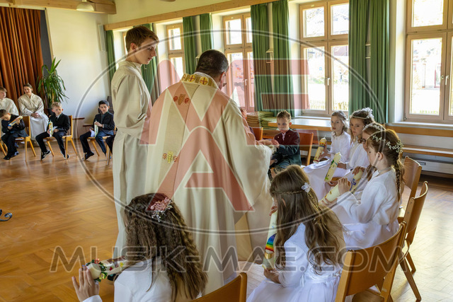 MAE-pic_2530 | Der online Fotoshop des Inzeller Fotografen MAE - Marc Anton Eicher. Hier können Sie ihre Fotos und Stockfotos online bestellen als Download oder als Ausdruck, der ihnen bequem nach Hause geschickt wird.
Ihr Marc Anton Eicher - der Inzeller Fotograf - Realisiert mit Pictrs.com