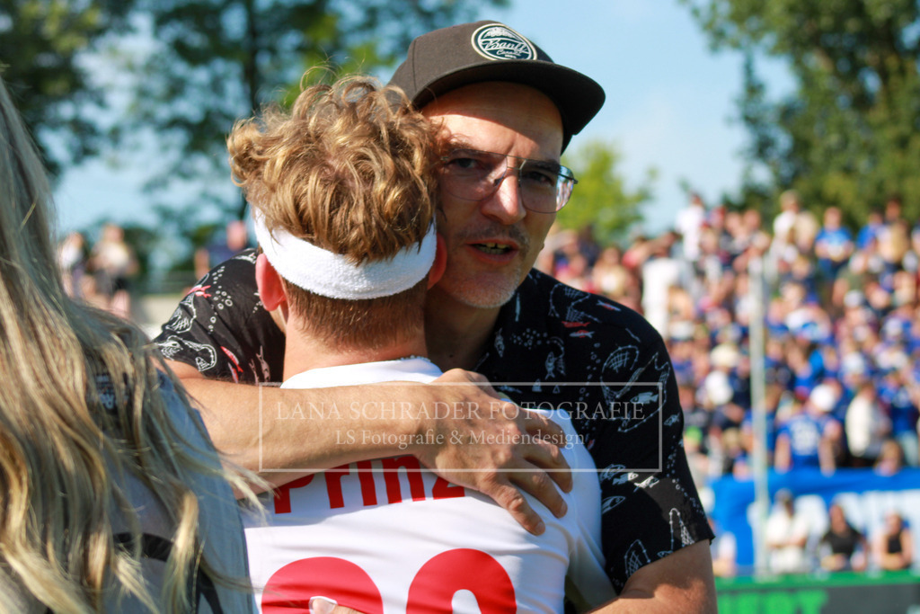 DM23 Finale Herren Mannheimer HC -  Rot-Weiß Köln 04.06.23-313 | lanaschraderfotografie - Realisiert mit Pictrs.com