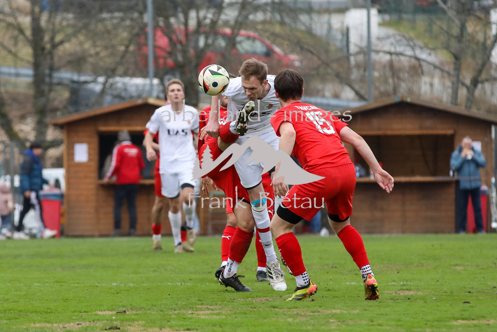 OE7A4864 | Szene, danach gelb-rot für Gwinner