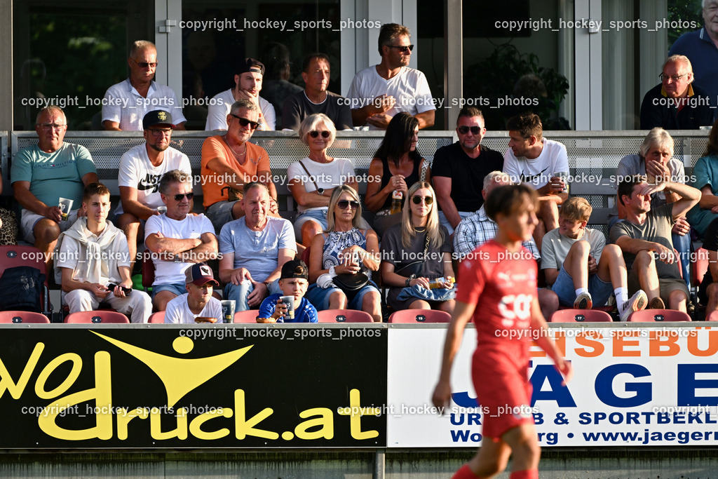 FC Lendorf vs. SC St.Veit | Besucher Thomas Morgenstern Arena, FC Lendorf vs. SC St.Veit, FC Lendorf vs. SC St.Veit am 17.08.2024 in Lendorf (Thomas Morgenstern-Arena), Austria, (Photo by Bernd Stefan)
