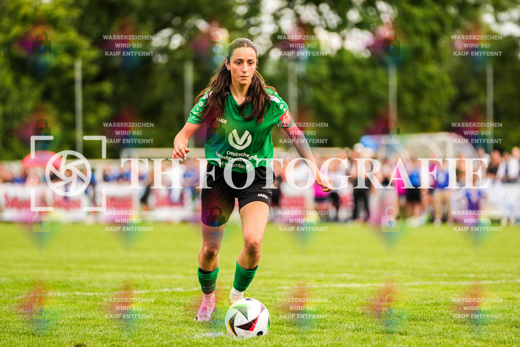 GER, FC Hauingen - SV Waldhaus, Frauen-Fussball, Rothaus Bezirkpokal, Finale, Saison 2024/2025, 29.05.2025 | GER, FC Hauingen - SV Waldhaus, Frauen-Fussball, Rothaus Bezirkpokal, Finale, Saison 2024/2025, 29.05.2025Foto: TH Fotografie/Alessio Bosco