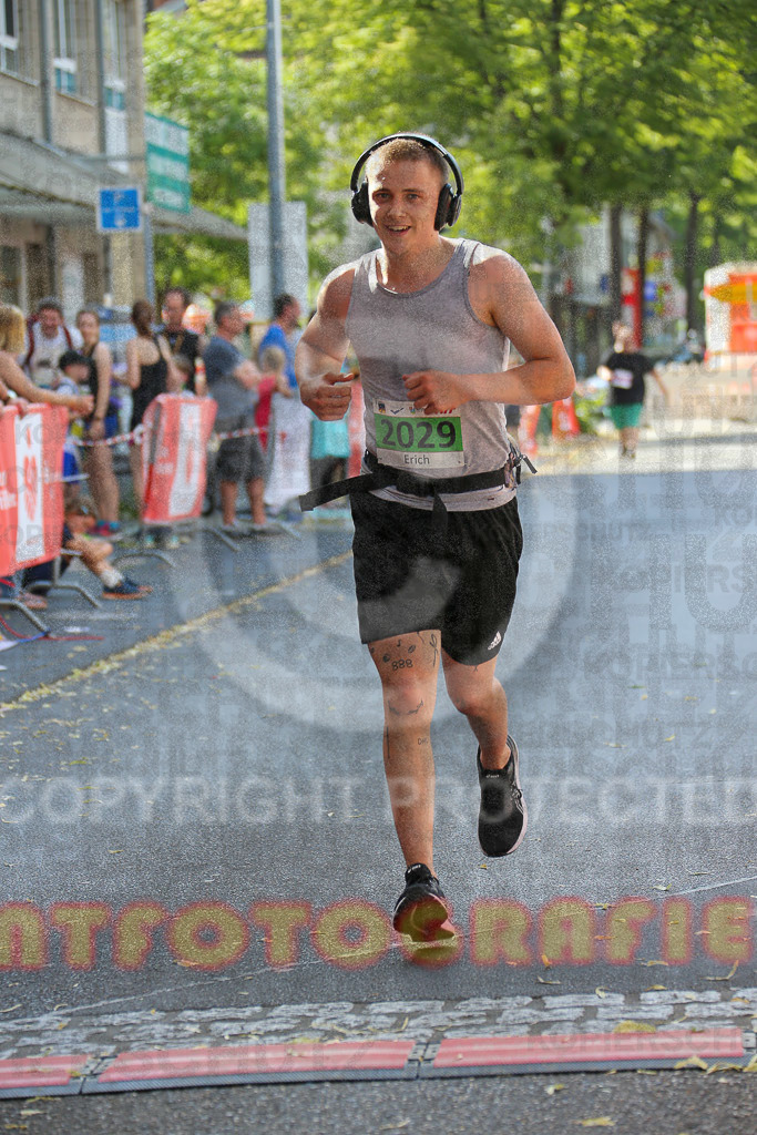 220625_1712_EX1_6372 | Sportfotografie im Rhein-Sieg Kreis, Köln, Bonn, NRW, Rheinland Pfalz, Hessen, etc. Unser Tätigkeitsfeld umfasst den Laufsport vom Volkslauf über den Marathon, Duathlon, Triathon bis zum Ultralauf wie Kölnpfad Ultra oder Schindertrail.