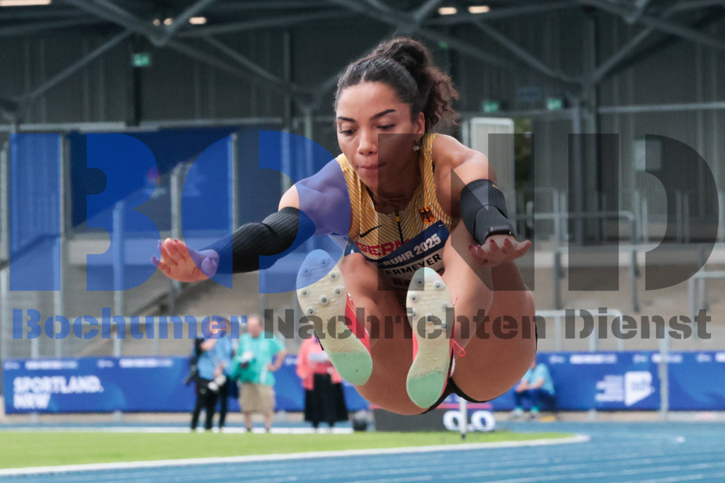 SES_RRGLAT20250721-40 | bond - Realisiert mit Pictrs.com