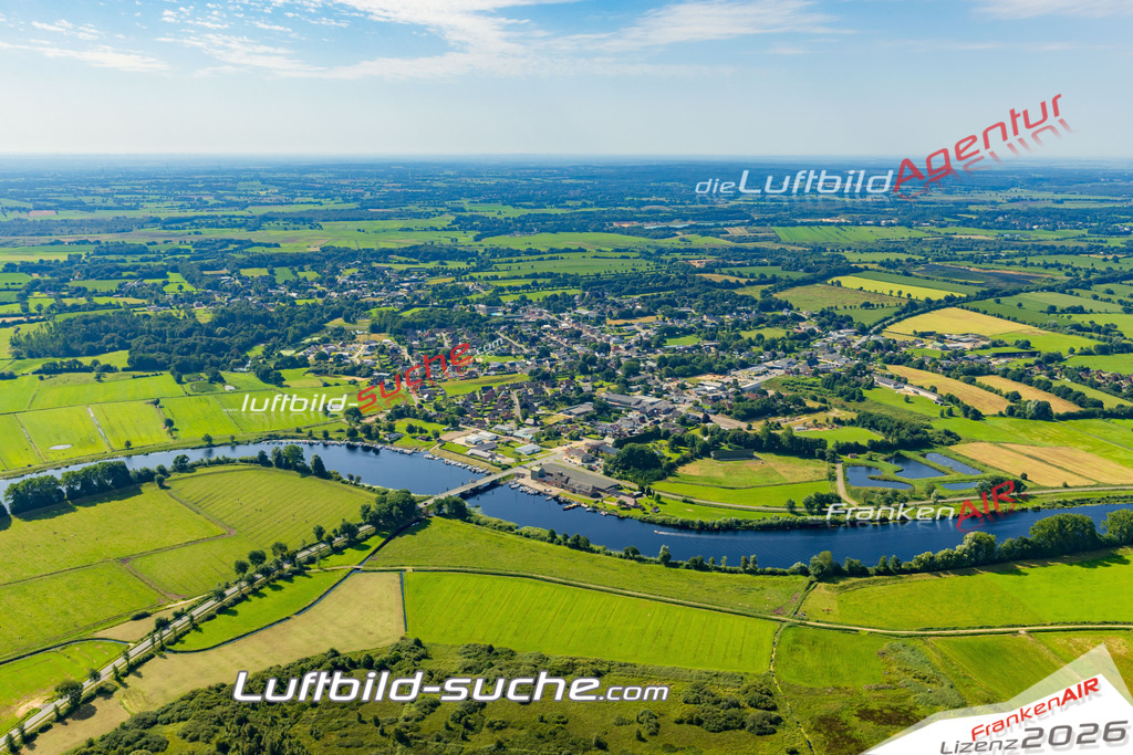 Neue Luftbildaufnahme der Stadt Pahlen - Das Luftbild wurde 2025 vom UL-Flugzeug heraus erstellt ( keine Drohnenaufnahme ) - Hochauflösende Luftaufnahme - für Wandbilder und großformatige Ausdrucke geeignet. Das besondere Geschenk!Hier alle&nbsp;Infos zur Lizenzierung der LuftaufnahmeWir fliegen auch dieses Jahr wieder in Ihre Region um Luftbilder zu erstellen.- Luftbild anfragen