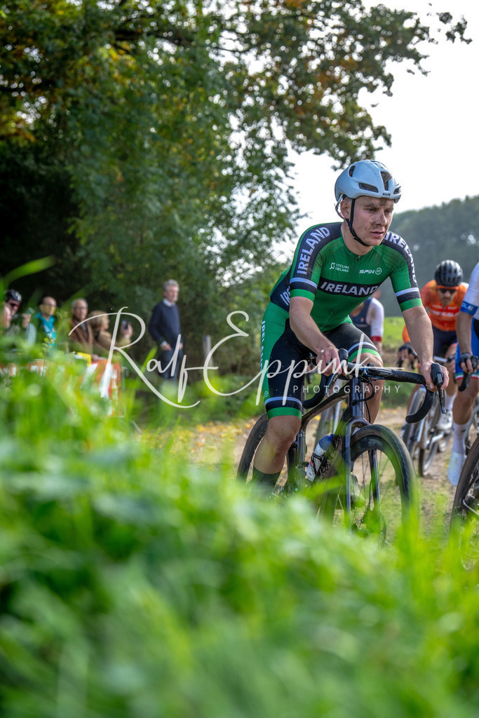 Ralf Eppink Photography 20251012_DSC04379 | Sportfotografie, Eventfotografie, Porträtfotografie, Radsport Fotograf, Triathlon Fotograf, Düsseldorf Fotograf, Köln Fotograf, Actionfotografie, Teamfotografie, Peoplefotografie, Business Portraits, Veranstaltungsfotografie, Reportagefotografie - Realisiert mit Pictrs.com
