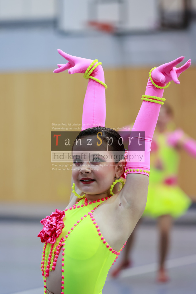 20260307_Solo-Forma_BL2_Nbg09326 | Tanzsportbilder, Standardtanz, Lateintanz, WDSF, DTV, LTVB, dancecomp, goc, hessen tanzt, blaues band der spree, walzer, tango, wiener walzer, slowfox, quickstepp, samba, rumba, cha-cha-cha, paso doble. jive, hd-kroft photography, turniertanzsport