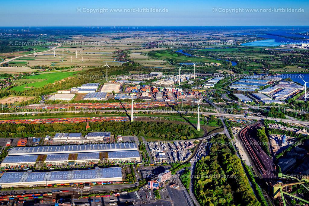Hamburg_Altenwerder_Indusriegebiet_ELS_9624270425 | HAMBURG 27.04.2025 Werksgelände der Trimet Aluminium SE in Hamburg im Bundesland Hamburg, Deutschlan. Weiterführende Informationen bei: TRIMET Aluminium SE. // Factory premises of Trimet Aluminum SE in the district of Altenwerder in Hamburg in the state of Hamburg, Germany. Further information at: TRIMET Aluminium SE. Foto: Martin Elsen