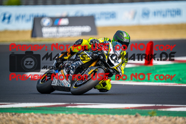 MaZZes_FotoMatrix_220625_2402 | PROSUPERSTOCK