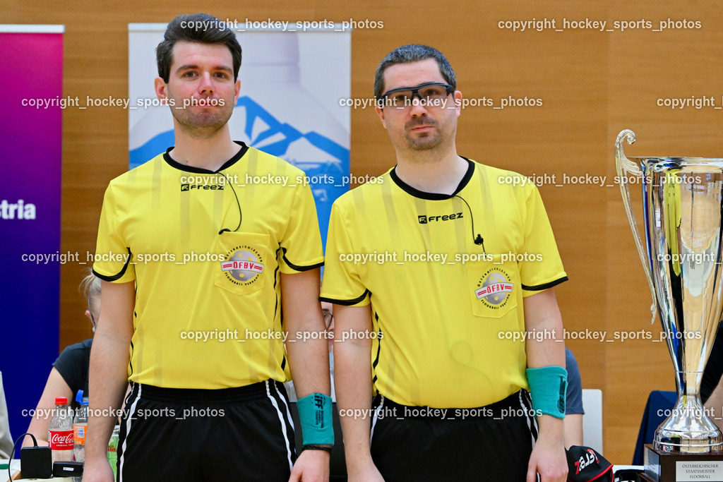 VSV Unihockey vs. Wiener Floorballferein 6.4.2024 | Christoph Gruber, Alexander Gruber, Referees, VSV Unihockey vs. Wiener Floorballferein 6.4.2024, VSV Unihockey vs. Wiener Floorballferein  am 06.04.2024 in Villach (Ballspielhalle St. Martin), Austria, (Photo by Bernd Stefan)