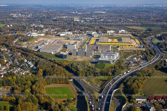 Bochum241016729 | Luftbild, Großbaustelle Mark 51/7, Wissenschaftsquartier und Technologiequartier, O-Werk Campus, ehemaliges Opel Areal, unten die Autobahn A448 und Zufahrt vom Nordhausen-Ring, Straßenverkehr und Stau, Altenbochum, Bochum, Ruhrgebiet, Nordrhein-Westfalen, Deutschland