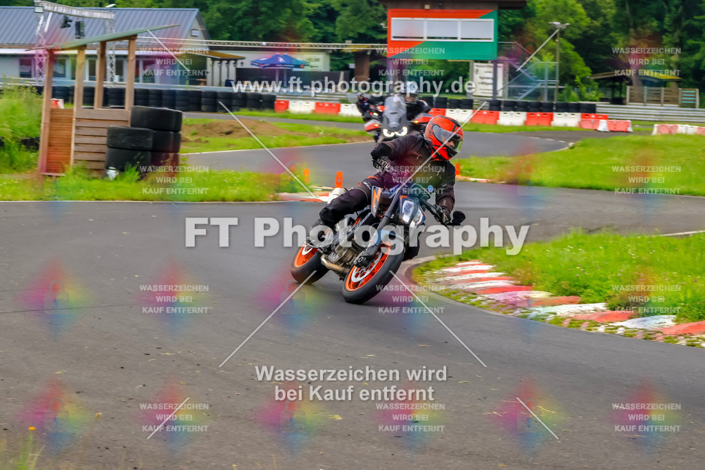 VBK-6243 | Hier findet Ihr Bilder von Touristenfahrten auf der Nürburgring Nordschleife oder von anderen Veranstaltungen die ich besucht habe. Viel Spass beim Durch Schauen 