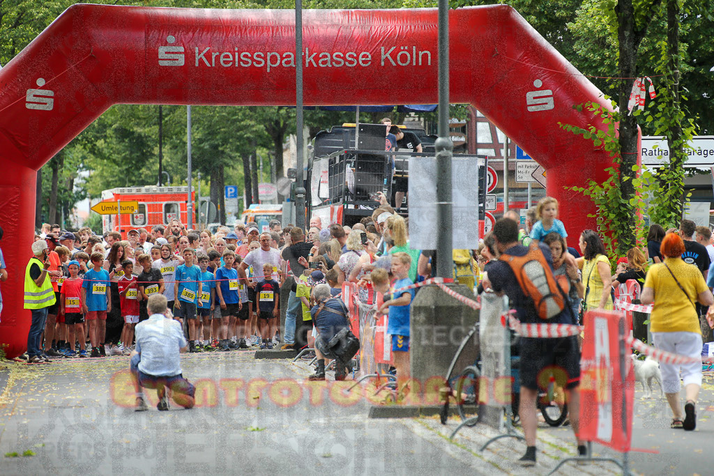 220625_1502_EX1_2816 | Sportfotografie im Rhein-Sieg Kreis, Köln, Bonn, NRW, Rheinland Pfalz, Hessen, etc. Unser Tätigkeitsfeld umfasst den Laufsport vom Volkslauf über den Marathon, Duathlon, Triathon bis zum Ultralauf wie Kölnpfad Ultra oder Schindertrail.