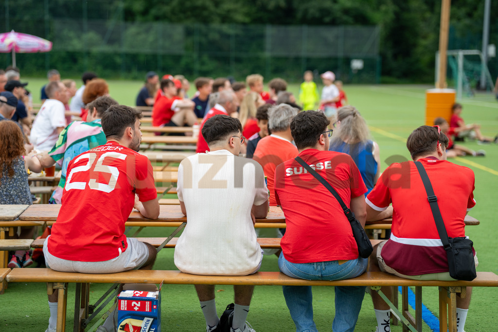 13_Public Viewing Reinach - Achtelfinale Schweiz -Italien EM 2024_kunzmedia.ch | OnlineShop für Bilder kunzmedia.ch