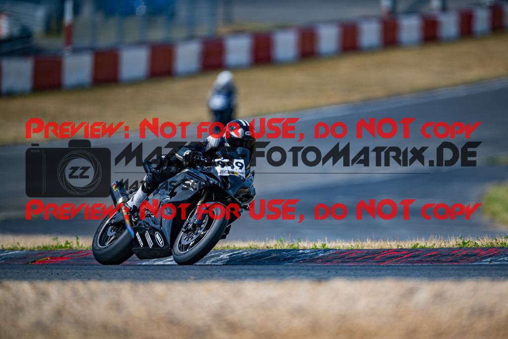 MaZZes_FotoMatrix_230719_0732 | GELB