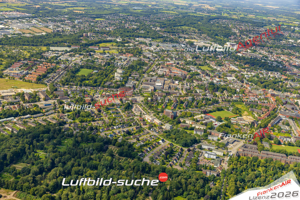 Klassische Luftaufnahme ohne Drohne zeigt:Gadeland bei Neumünster - Die Luftbildaufnahme wurde 2025 vom UL-Flugzeug heraus erstellt ( keine Drohnenaufnahme ) - Hochauflösende Luftaufnahme -Nicht vergleichbar mit Google Maps oder Satelittenbilder- Die Geschenkidee !Mit Lizenz und Bildrechte bestellbar