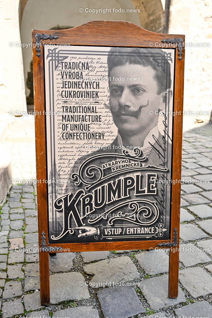 Slowakei_ Banskobystricky kraj_ Kremnica_ 23.04.2025-19 | 23.04.2025, Slowakei, SVK, Banskobystrický kraj, Kremnica, im Bild Kremnica ist eine Stadt und ehemalige Bergstadt in der Mittelslowakei, Stadtansichten, Themenbilder, Sehenswuerdigkeiten, Historische Gebauede, , Tradicna Vyroba, Traditionelle Herstellung von Krumple, Spezielle Mehlspeise, Suesse Kartoffel, Atkarys Kremnitzer Kartoffel, Backwerk mit Gechichte