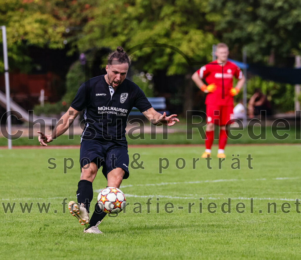 2023-09-03_103_SV_Anzing_gegen_TSV_Ottobrunn | Anzing, Deutschland, 03.09.2023:
Fußball, Kreisliga 2023 / 2024, Testspiel, 3. Spieltag, Endergebnis: 3:0

Christian Rickhoff (SV Anzing, #7)

Foto: Christian Riedel / fotografie-riedel.net