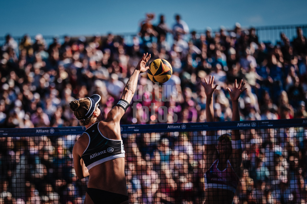 Beachvolleyball | Frauen | Finale |Deutsche Meisterschaften 2025 Timmendorfer Strand | 07.09.2025 | v.l. Svenja Müller gegen Sandra Ittlinger